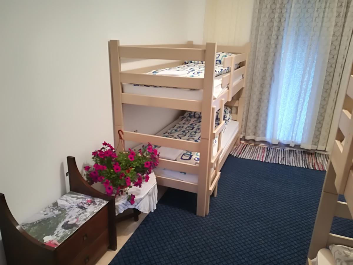 בית הארחה פלוזינה 	Privatni Smjestaj "Mratinje" מראה חיצוני תמונה